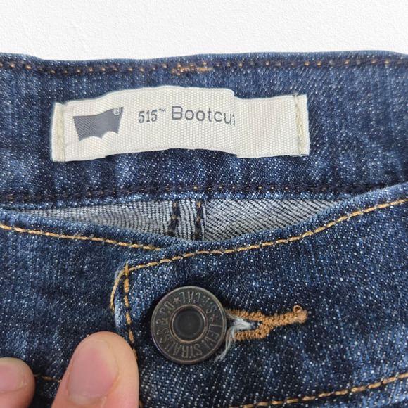 Levi’s 515 Bootcut Jeans Dark Wash Blue Mid Rise Stretch Denim Jean Size 10 / 30 - Picture 5 of 10